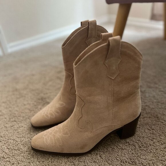 Mid-Calf Beige Cowboy boots - Size 40 - Picture 1 of 6